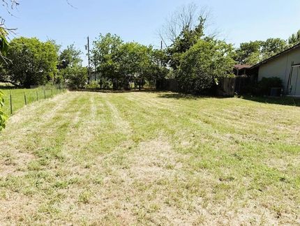 Homesite for sale in Travis County, Texas
