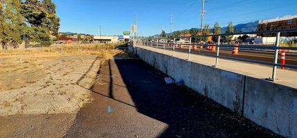 Riverfront Property for sale in Jackson County, Oregon