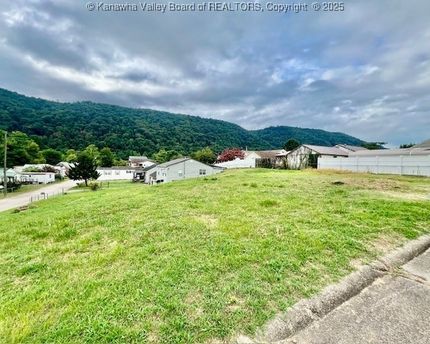 Homesite for sale in Kanawha County, West Virginia