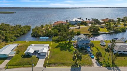 Lakefront Property for sale in Charlotte County, Florida