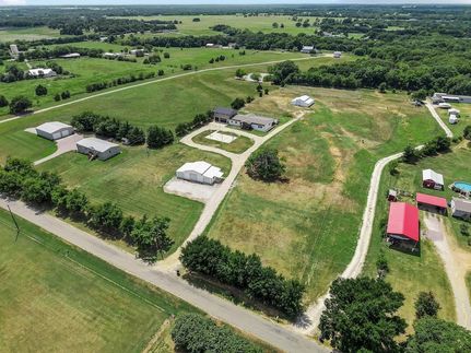 House for sale in Grayson County, Texas