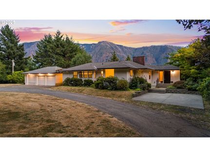 House for sale in Skamania County, Washington