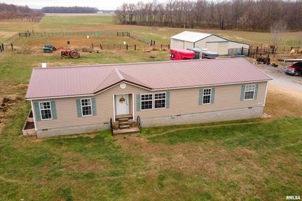 House for sale in Franklin County, Illinois