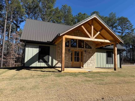 House for sale in Hardin County, Tennessee