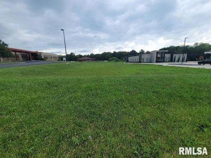 Homesite for sale in Jefferson County, Illinois