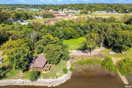 Homesite for sale in Scott County, Iowa