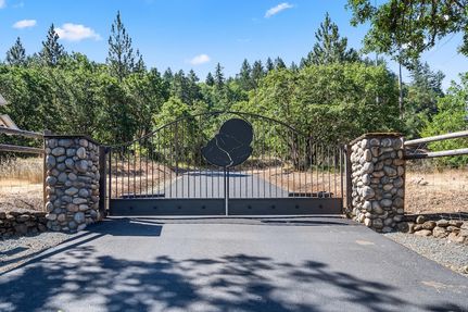 Land for sale in Josephine County, Oregon