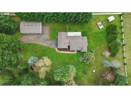 House for sale in Lane County, Oregon