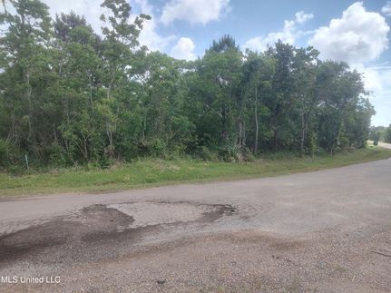 Homesite for sale in Hancock County, Mississippi