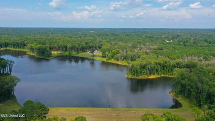 Lakefront Property for sale in Madison County, Mississippi