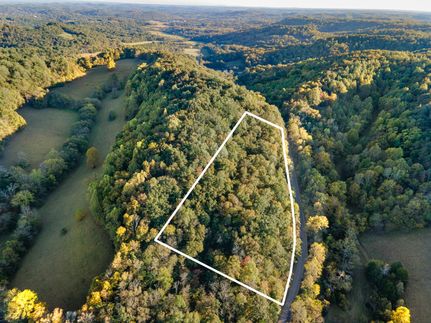 Homesite for sale in Marshall County, Tennessee