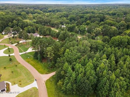 Homesite for sale in Madison County, Mississippi