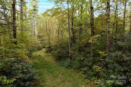 Homesite for sale in Transylvania County, North Carolina