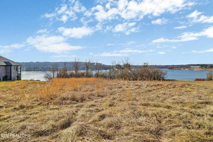 Lakefront Property for sale in Cumberland County, Tennessee