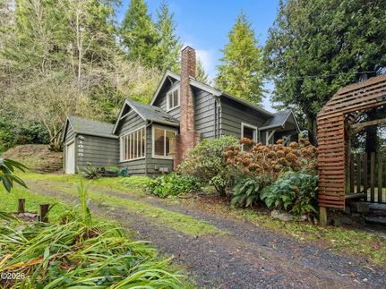 House for sale in Lincoln County, Oregon