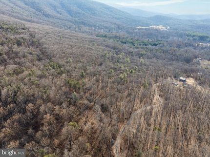 Farm and Ranch in Warren County, Virginia