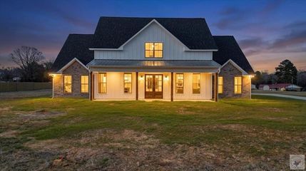 House for sale in Bowie County, Texas