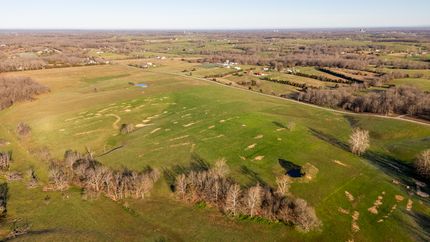 Farm and Ranch in Barry County, Missouri