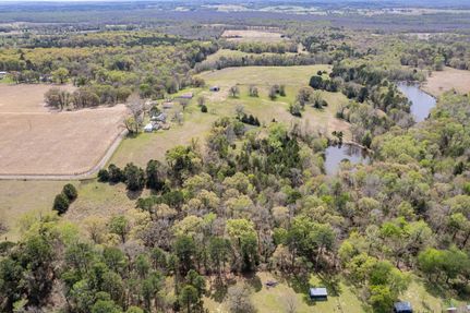 Farm and Ranch in Wood County, Texas