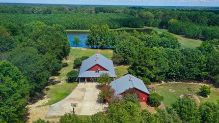 Lakefront Property for sale in Madison County, Mississippi