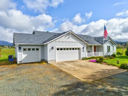 Land in Douglas County, Oregon