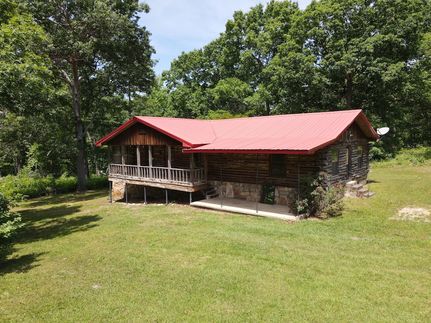 Farm and Ranch in Izard County, Arkansas