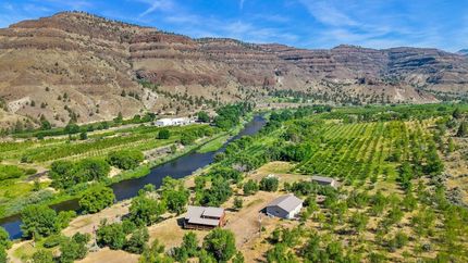 Lakefront Property for sale in Grant County, Oregon
