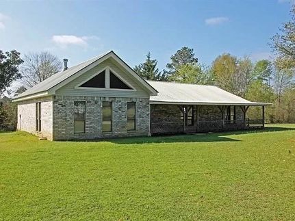 House for sale in San Augustine County, Texas