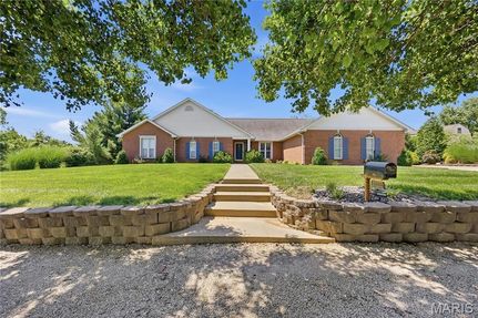 House for sale in Monroe County, Illinois