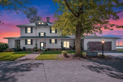 House for sale in DeWitt County, Illinois