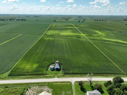 Land for sale in Benton County, Iowa