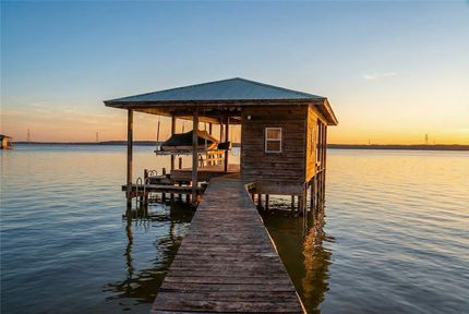 Waterfront Property for sale in Walker County, Texas