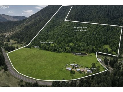 House for sale in Douglas County, Oregon