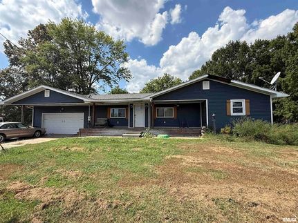 House for sale in Franklin County, Illinois