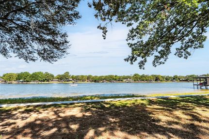 Homesite for sale in Henderson County, Texas