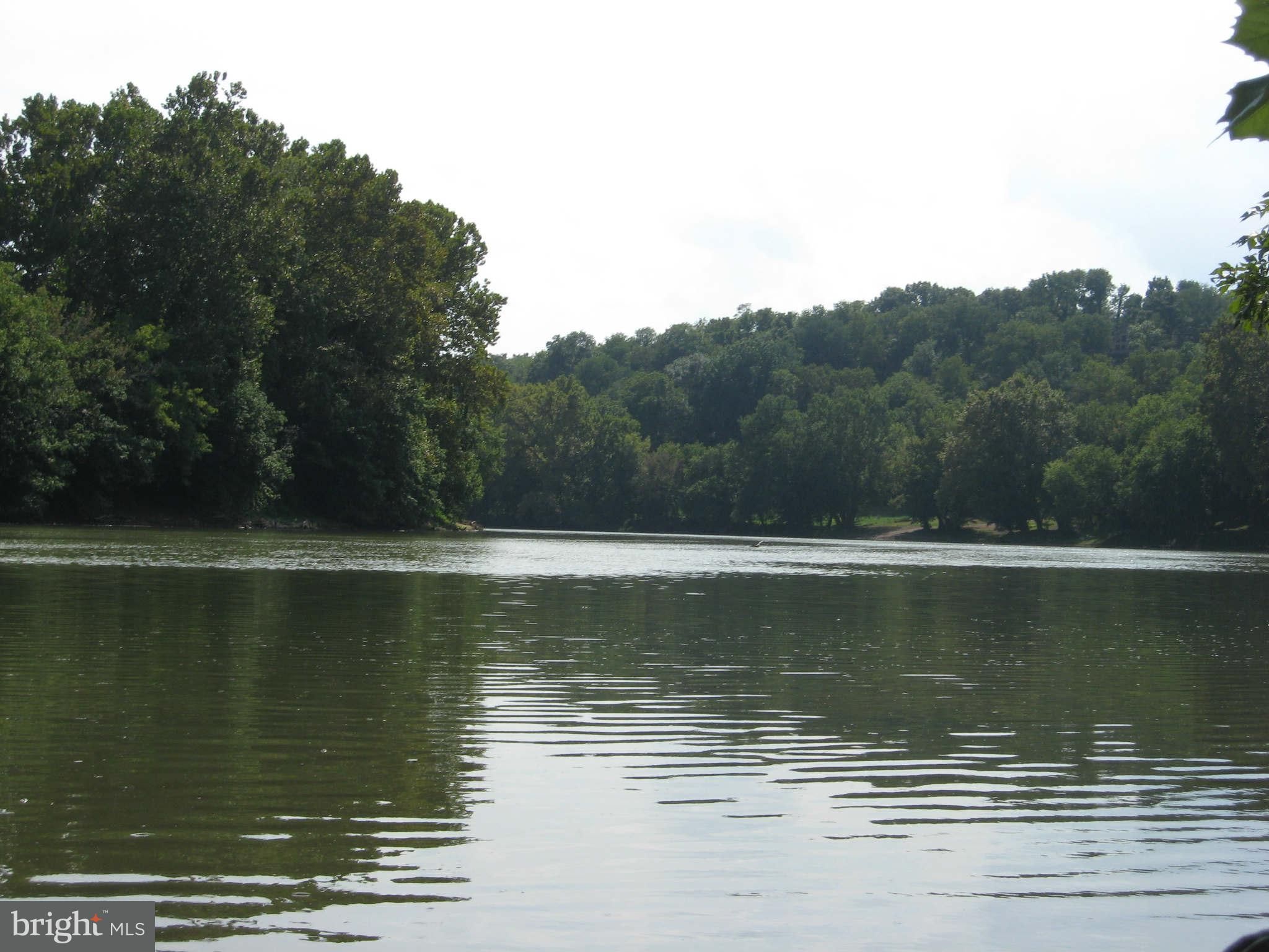 Front Royal, Warren County, VA Lakefront Property, Waterfront Property