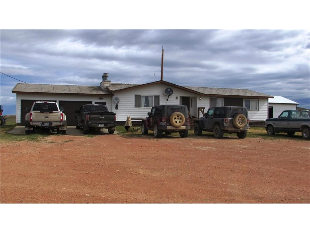 Miles City, Custer County, MT Farms and Ranches, House for sale