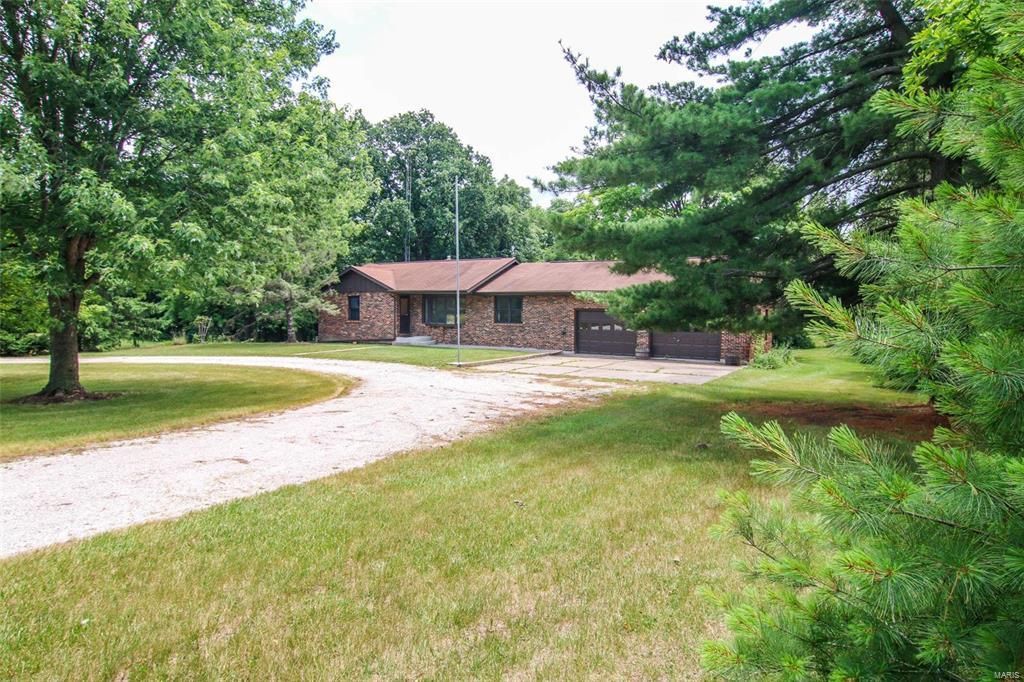 Bowling Green, Pike County, MO Commercial Property, Horse Property