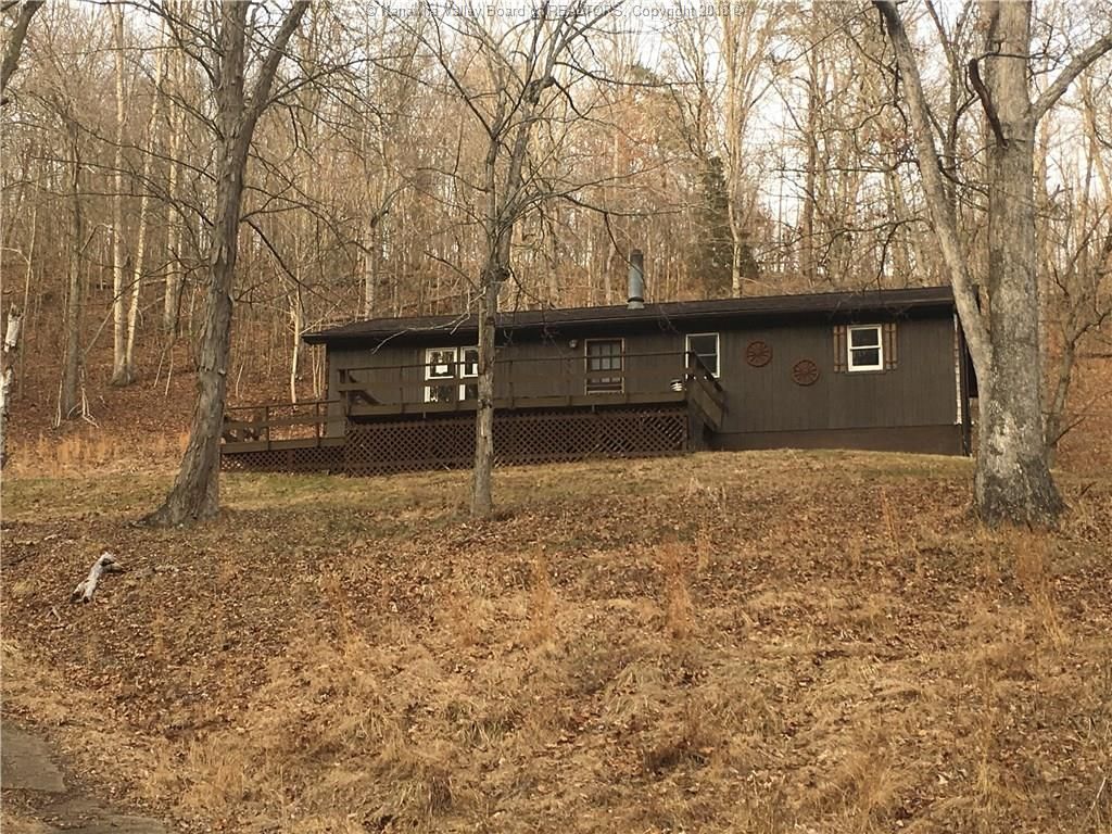 Ravenswood, Jackson County, WV House for sale Property ID 333656731