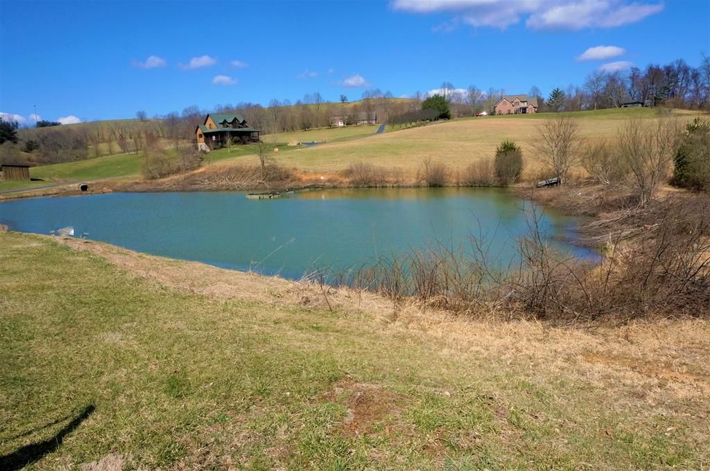 Galax, Carroll County, VA Farms and Ranches for sale Property ID