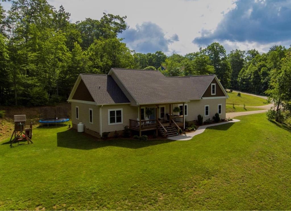 Burnsville, Yancey County, NC House for sale Property ID 335134228