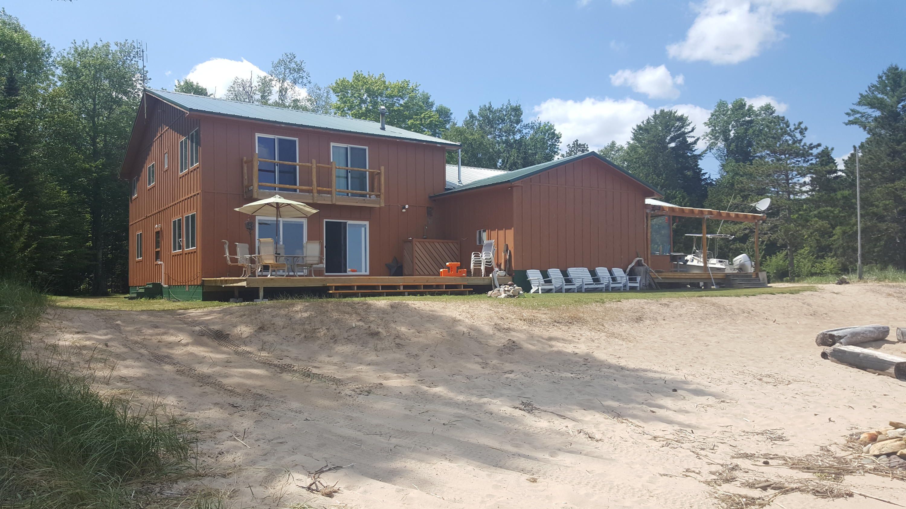 Menominee, Menominee County, MI House for sale Property ID 335706855