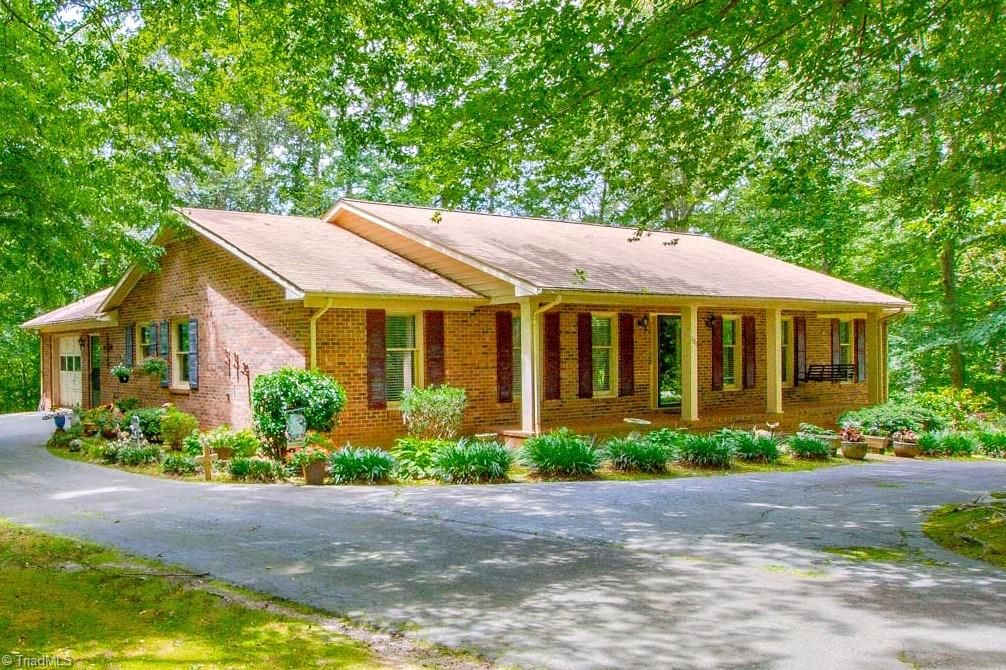 Walkertown, Forsyth County, NC House for sale Property ID 335746472