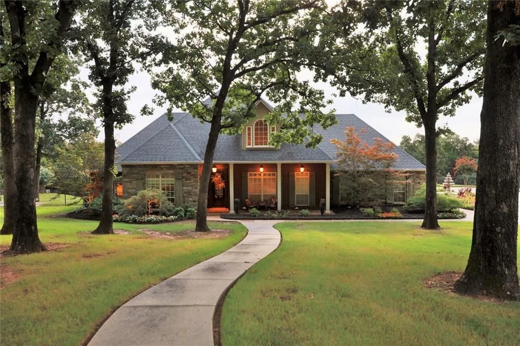 Poteau, Le Flore County, OK House for sale Property ID 336344508