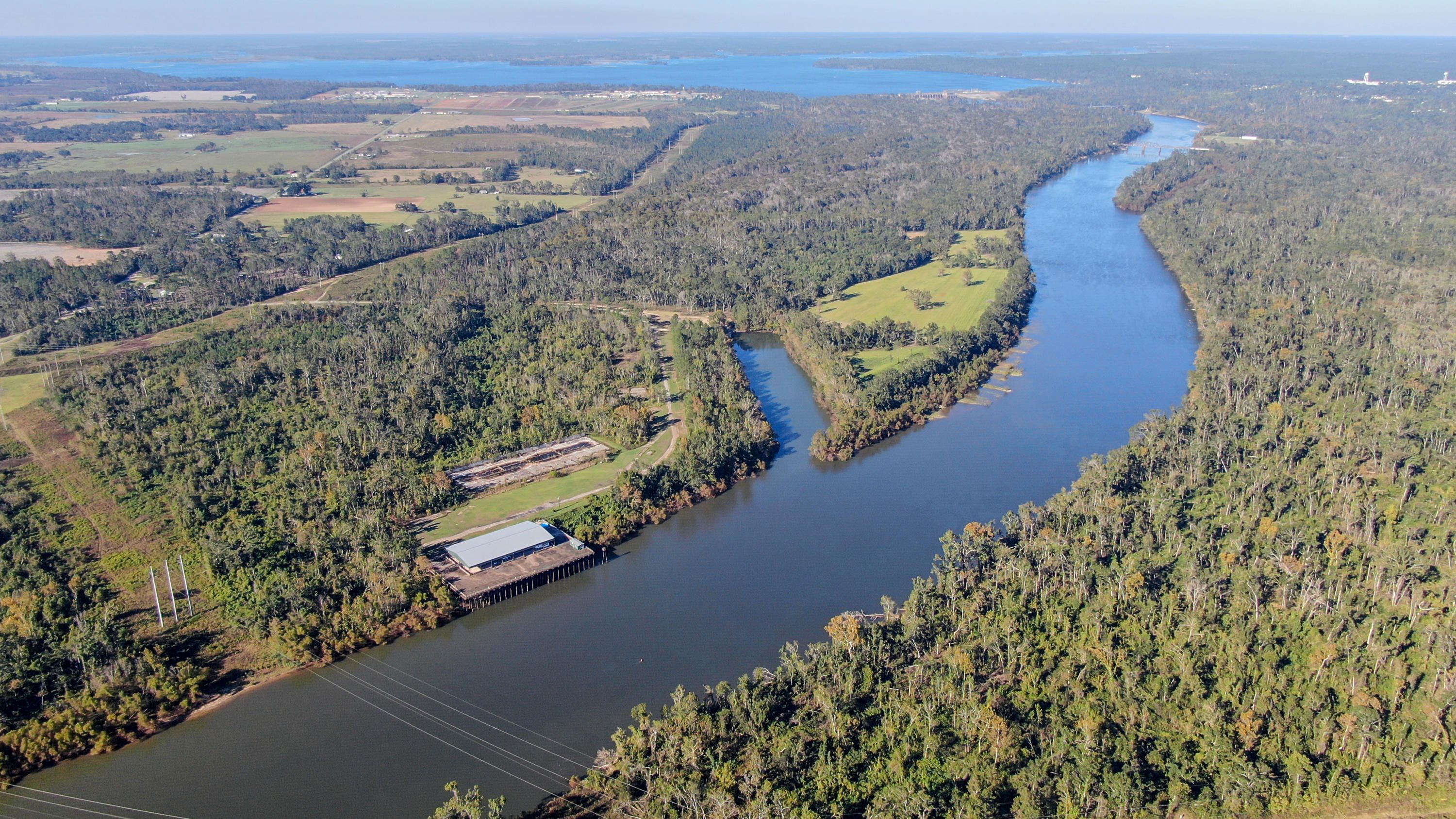 Grand Ridge, Jackson County, FL Undeveloped Land, Lakefront Property