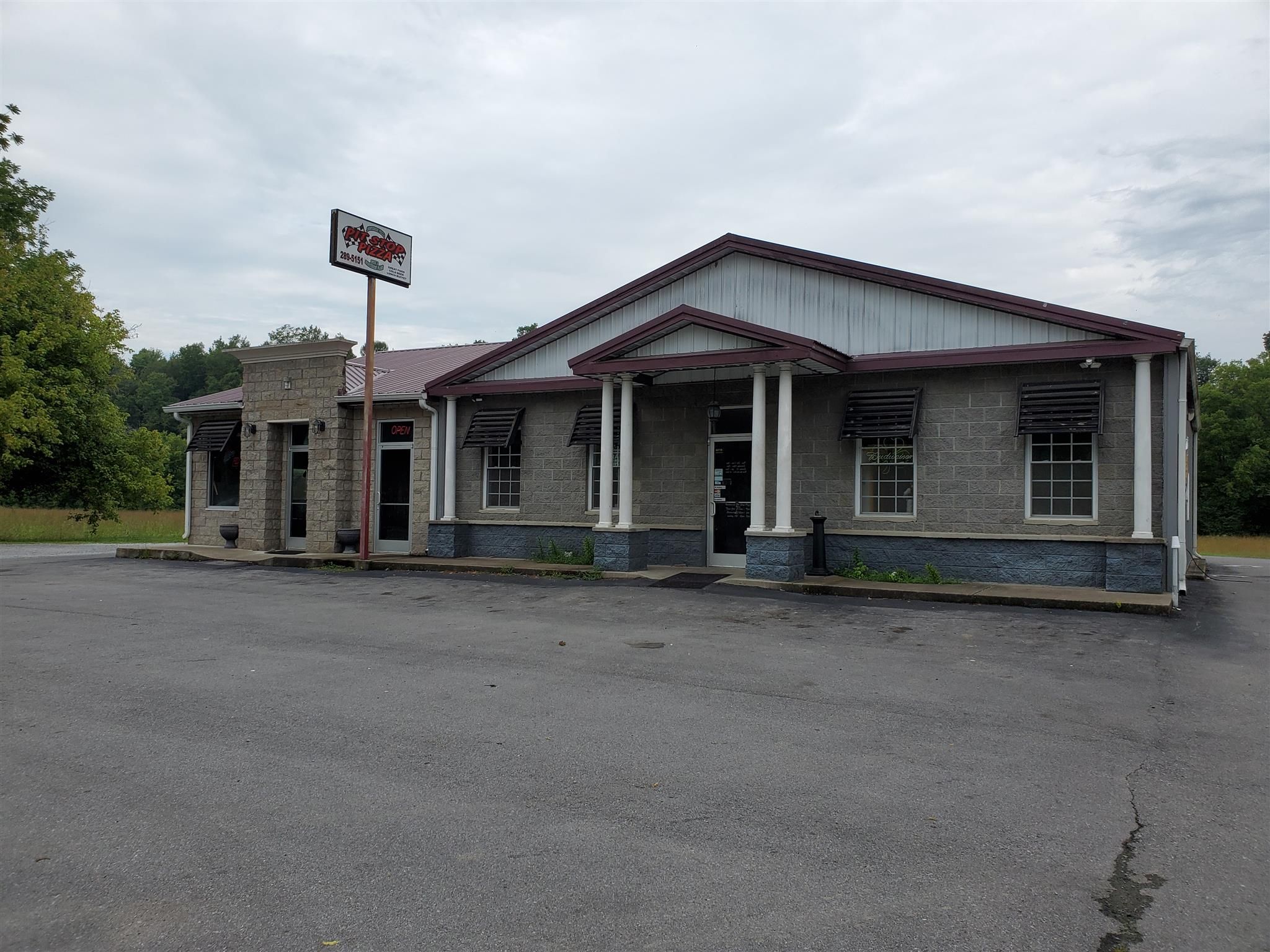 Erin, Houston County, TN Commercial Property, House for sale Property