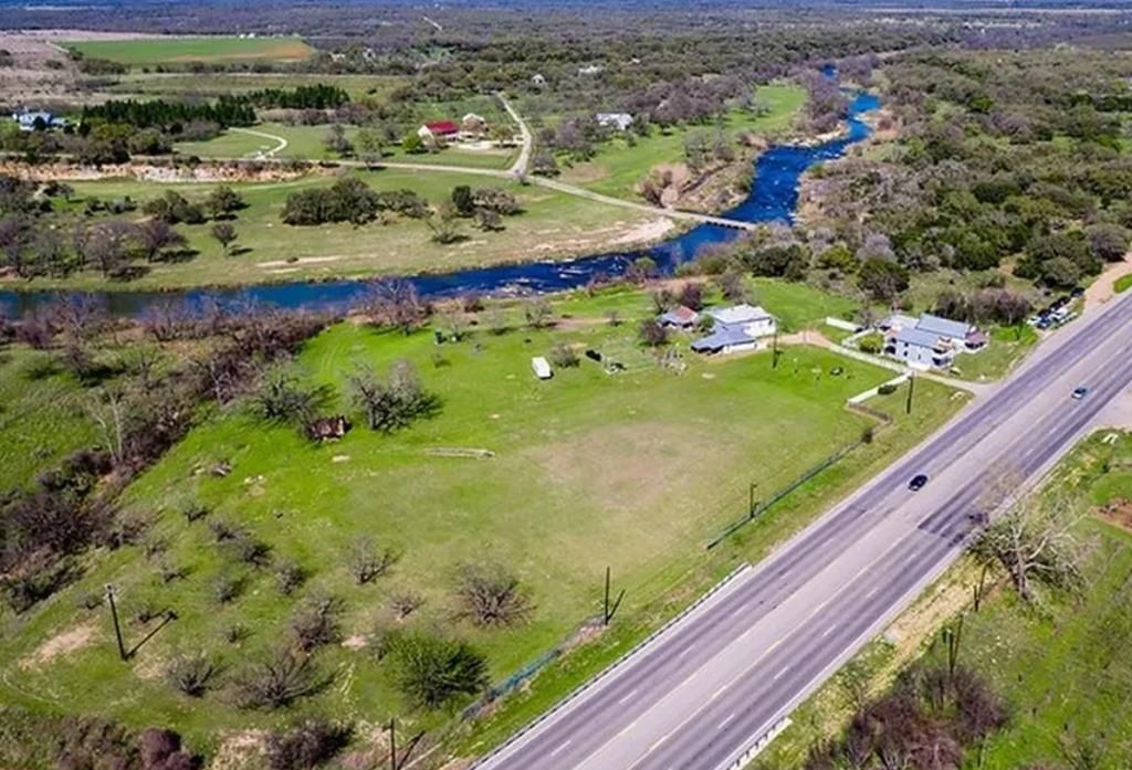 Fredericksburg, Gillespie County, TX Commercial Property, Lakefront