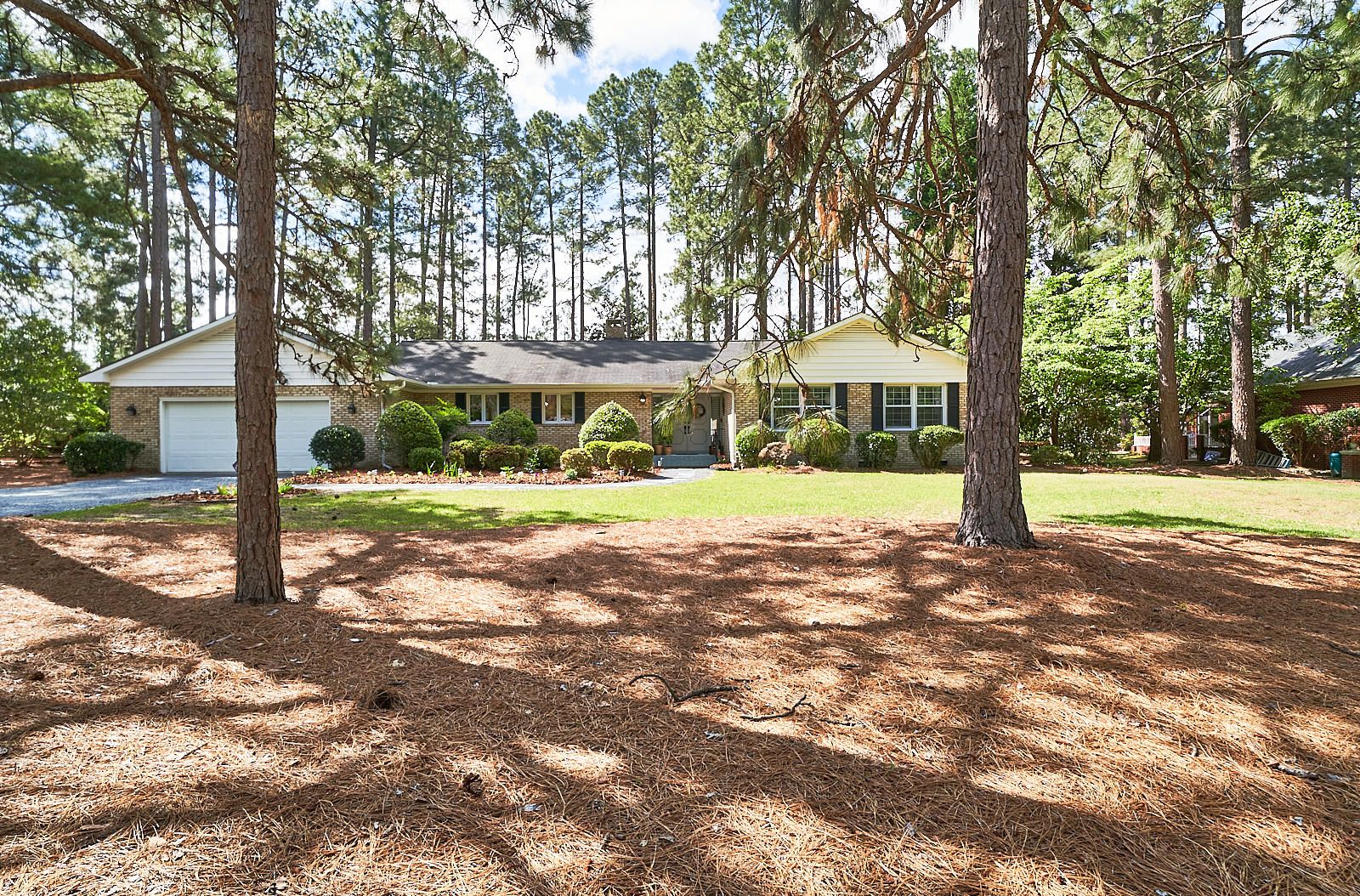 Whispering Pines, Moore County, NC House for sale Property ID