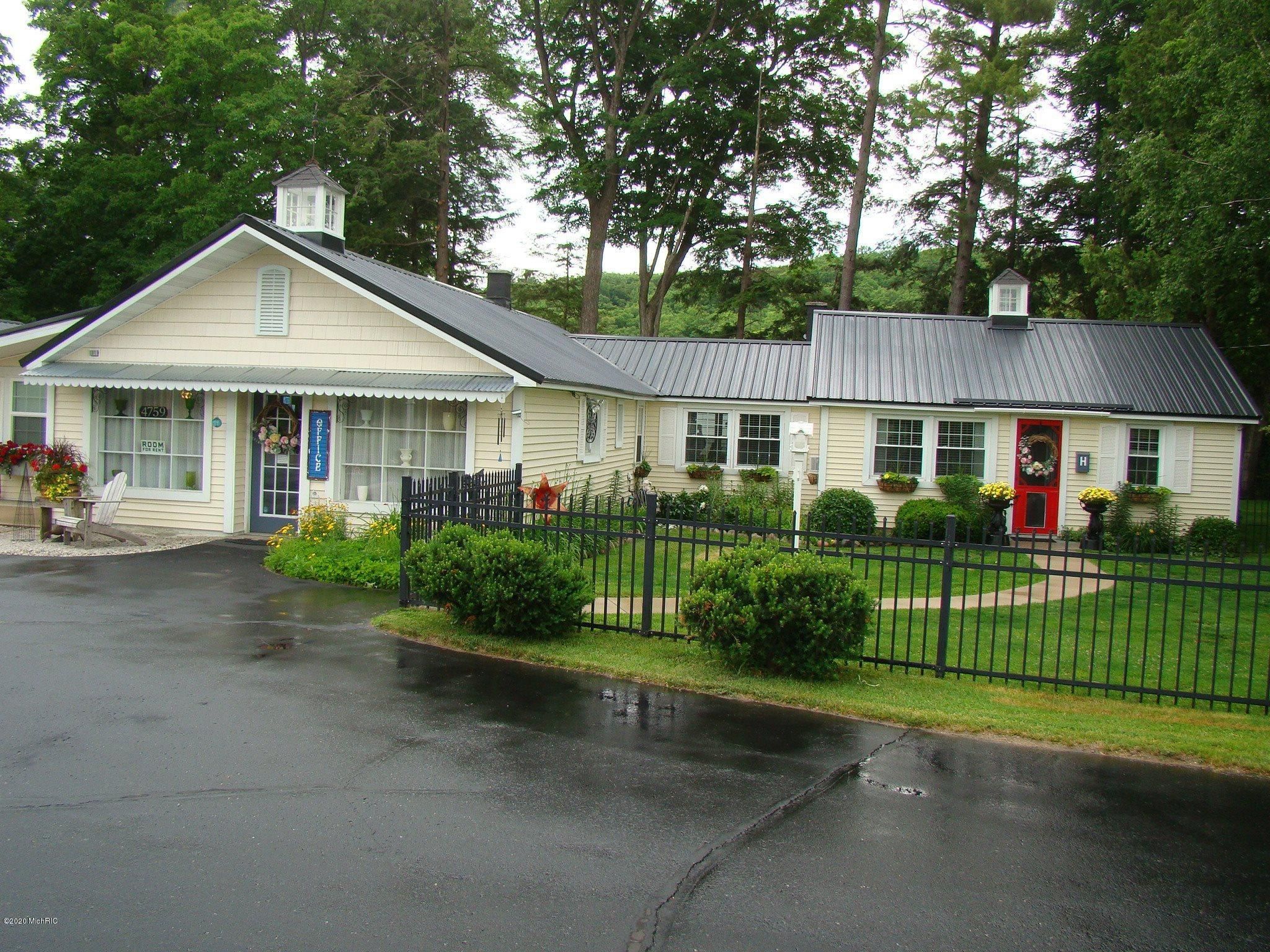 Newaygo, Newaygo County, MI Commercial Property, Lakefront Property