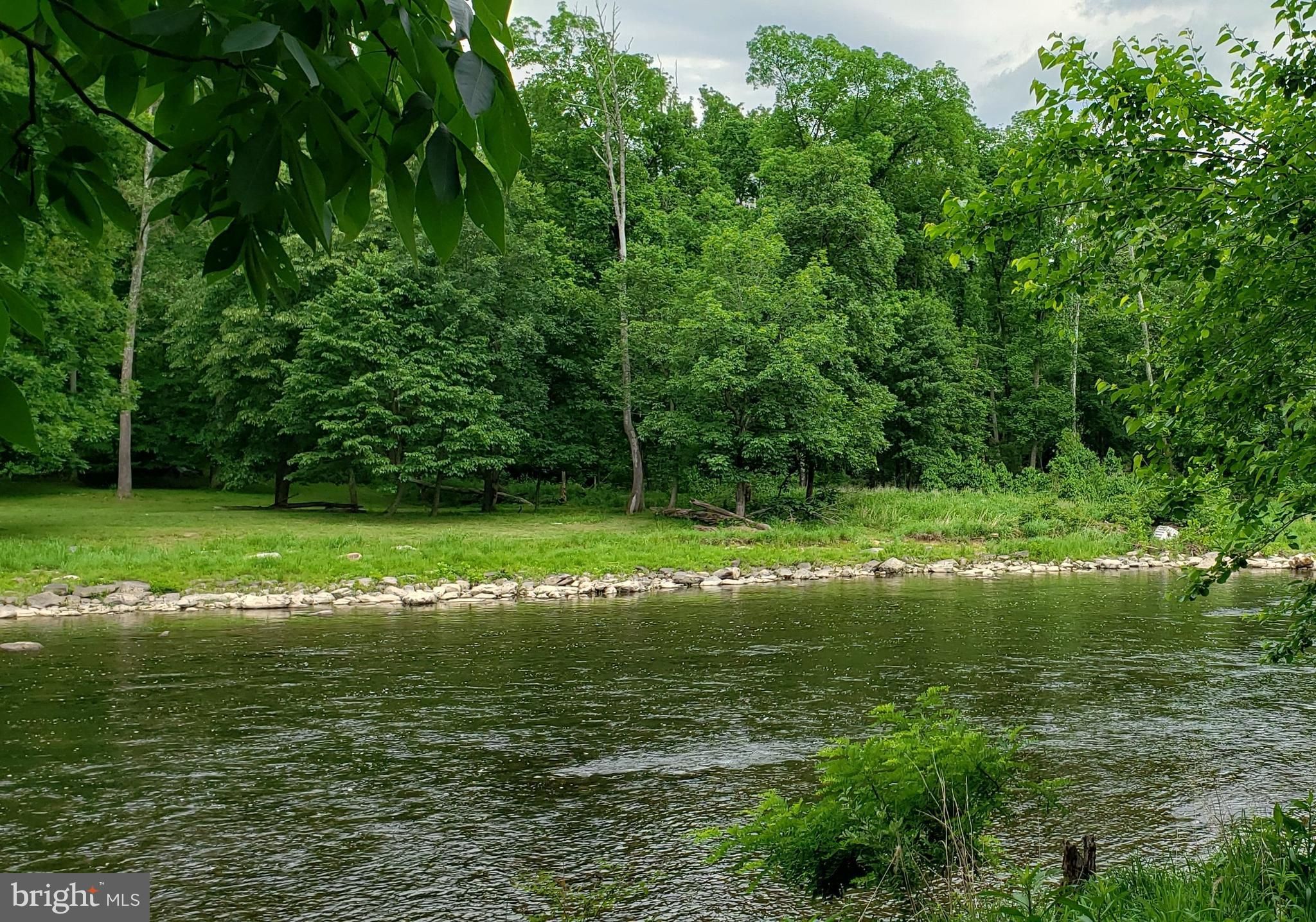 Great Cacapon, County, WV Undeveloped Land, Lakefront Property